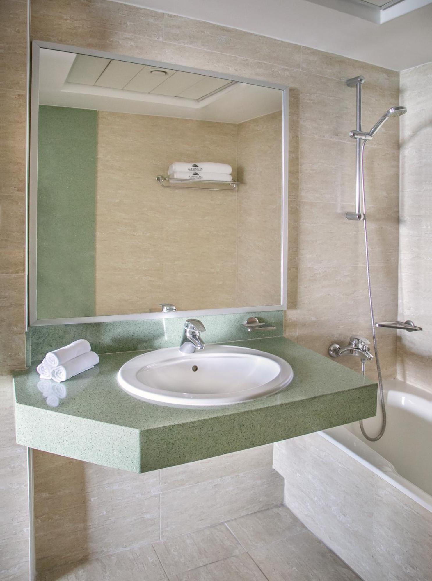 Deluxe Double Room Inland View